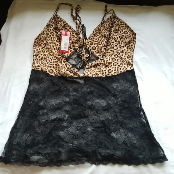 Leopard and Lace Lingerie Set - Picture 3 of 4